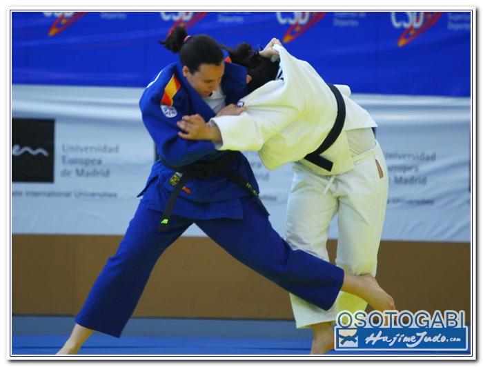 CEU2011 900074
